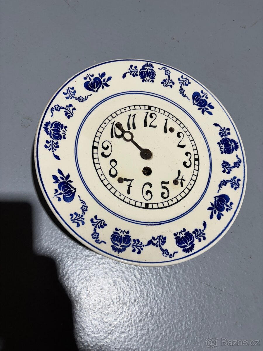 Staré porcelánové hodiny - 3