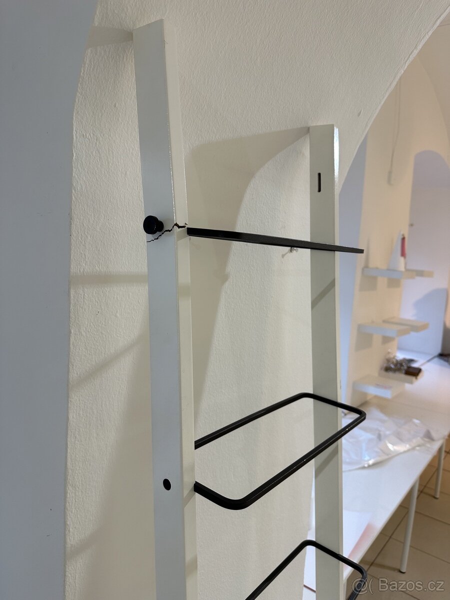 Rehal na šatky a sály/Stojan na ručníky - 3