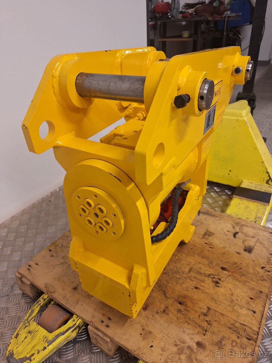 Naklápěcí hlava powertilt JCB - 3