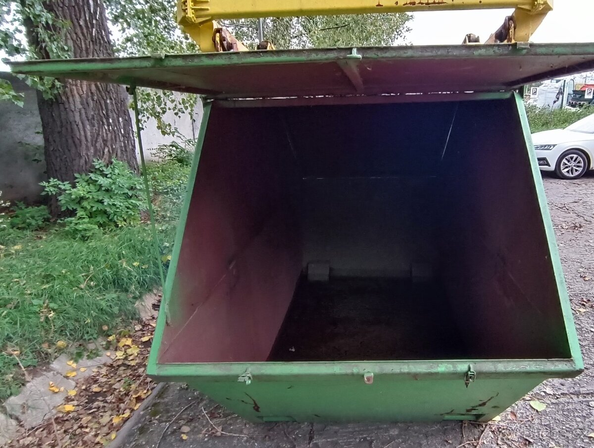 ŘETĚZOVÝ KONTEJNER - 3