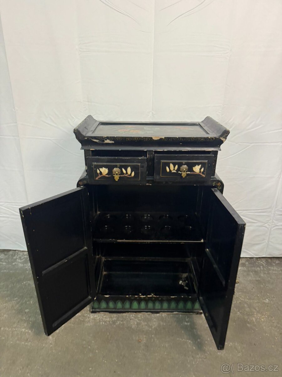 Orientální skříňka (137020) - 3