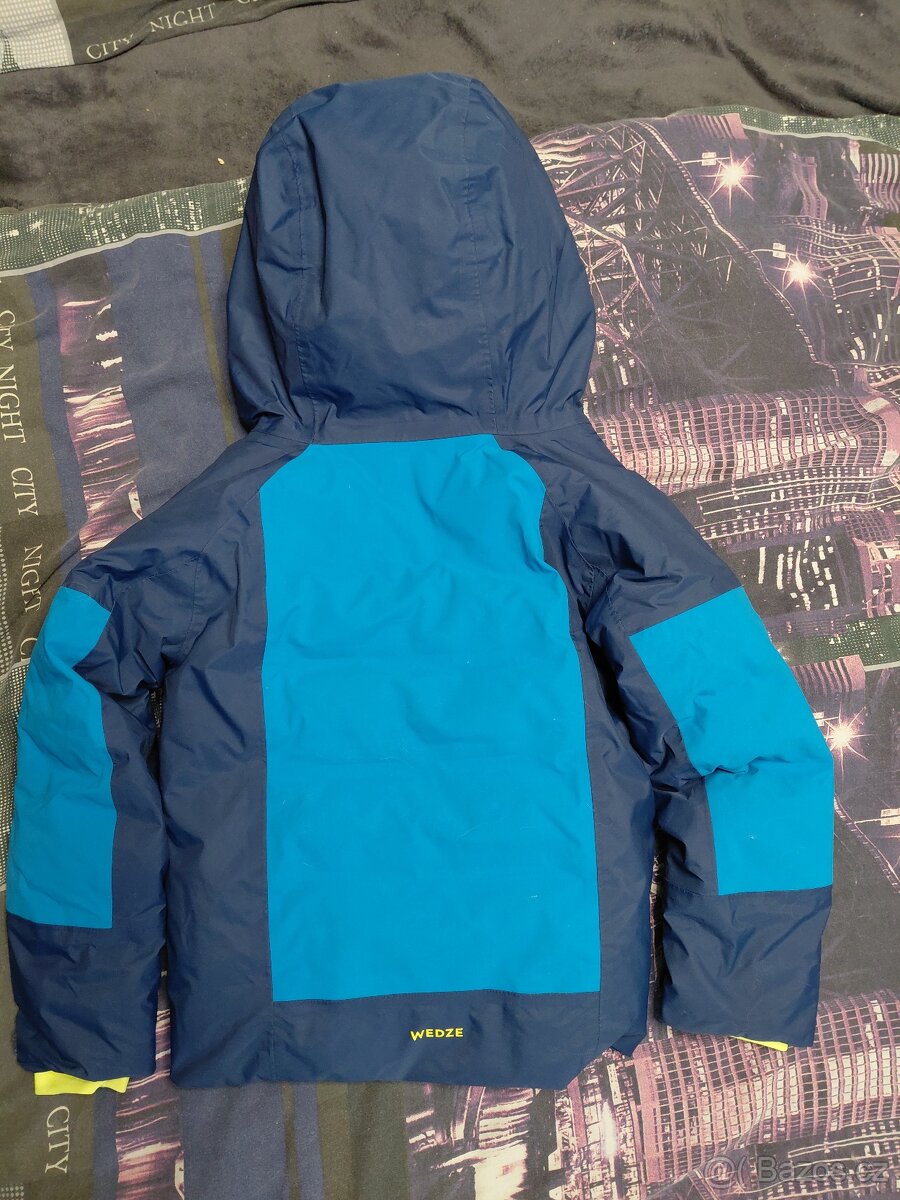 Dětský lyžařský set – bunda, oteplováky, přilba + brýle (vel - 3