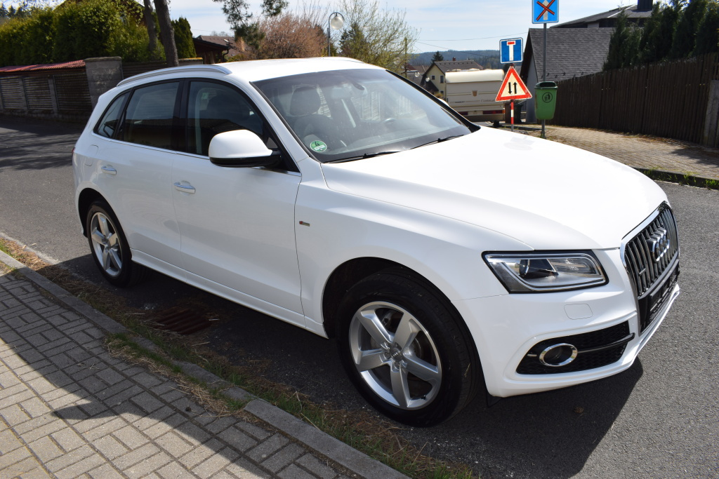 Audi Q5 2.0 TFSI S-Line Quattro MANUÁL TAŽNÉ Bi-Xenony záruk - 3