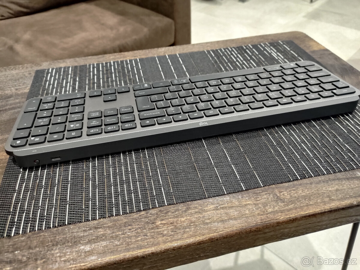 Logitech MX Keys - super stav - 3