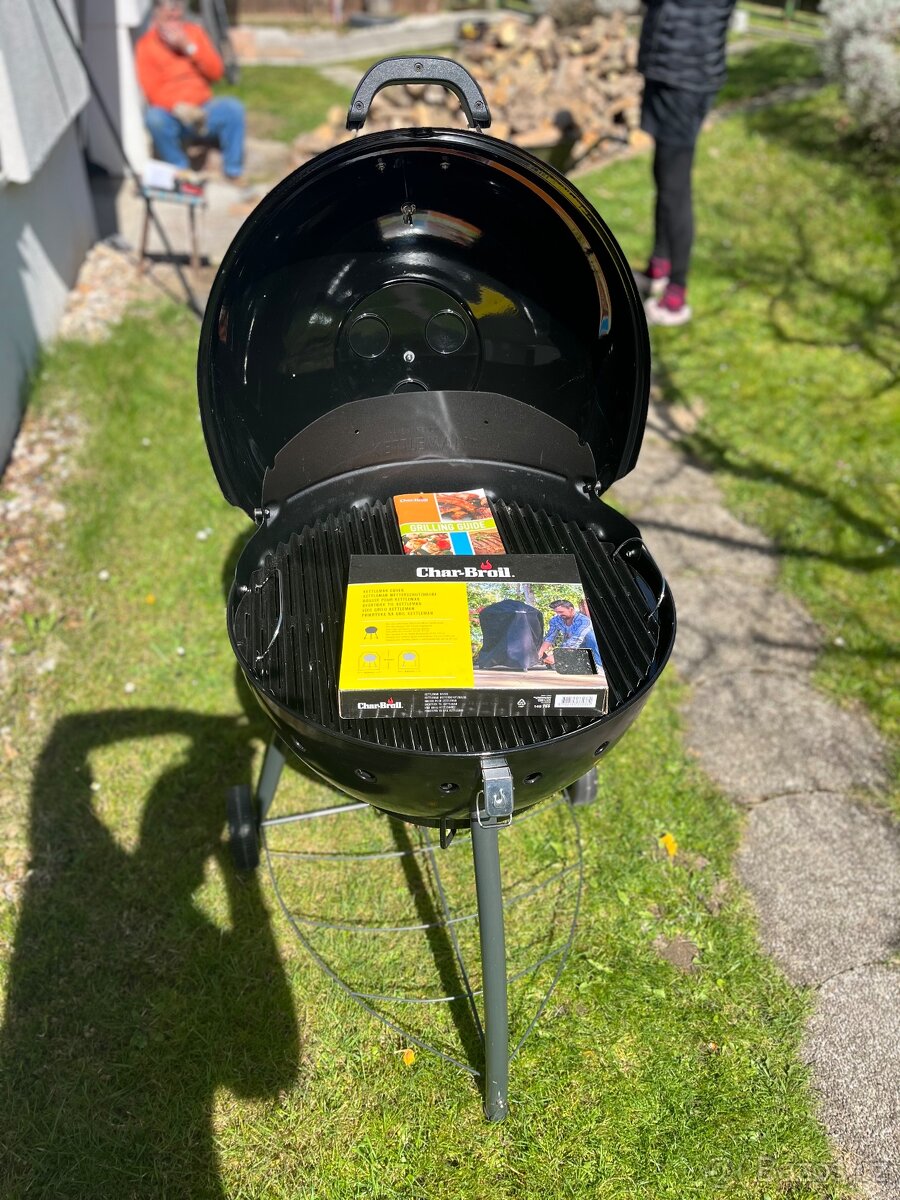 Char-Broil grill na dřevěné uhli - 3