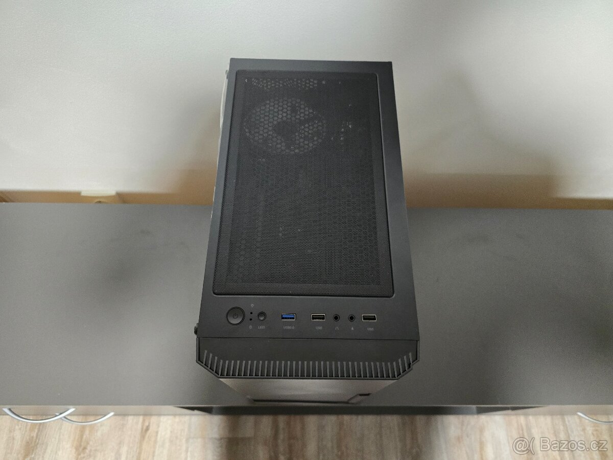 Stolní herní počítač EVOLVEO M5 - 3