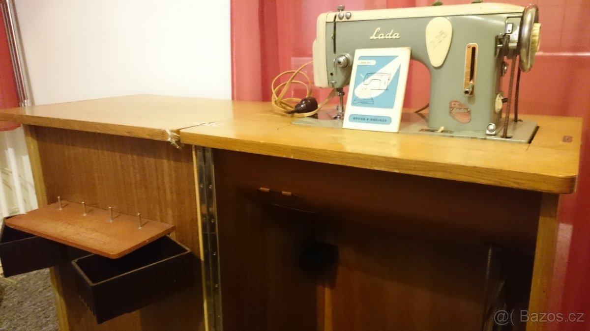 Nábytek-skříňky, komoda, stolek pod TV,...prac. ponk,a jiné - 3