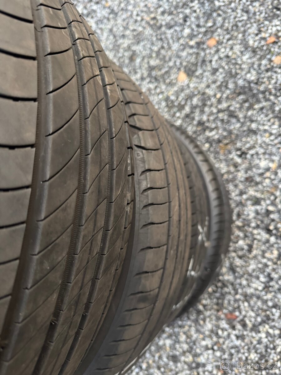 Letní pneu Michelin 205/55R17 6mm top stav - 3