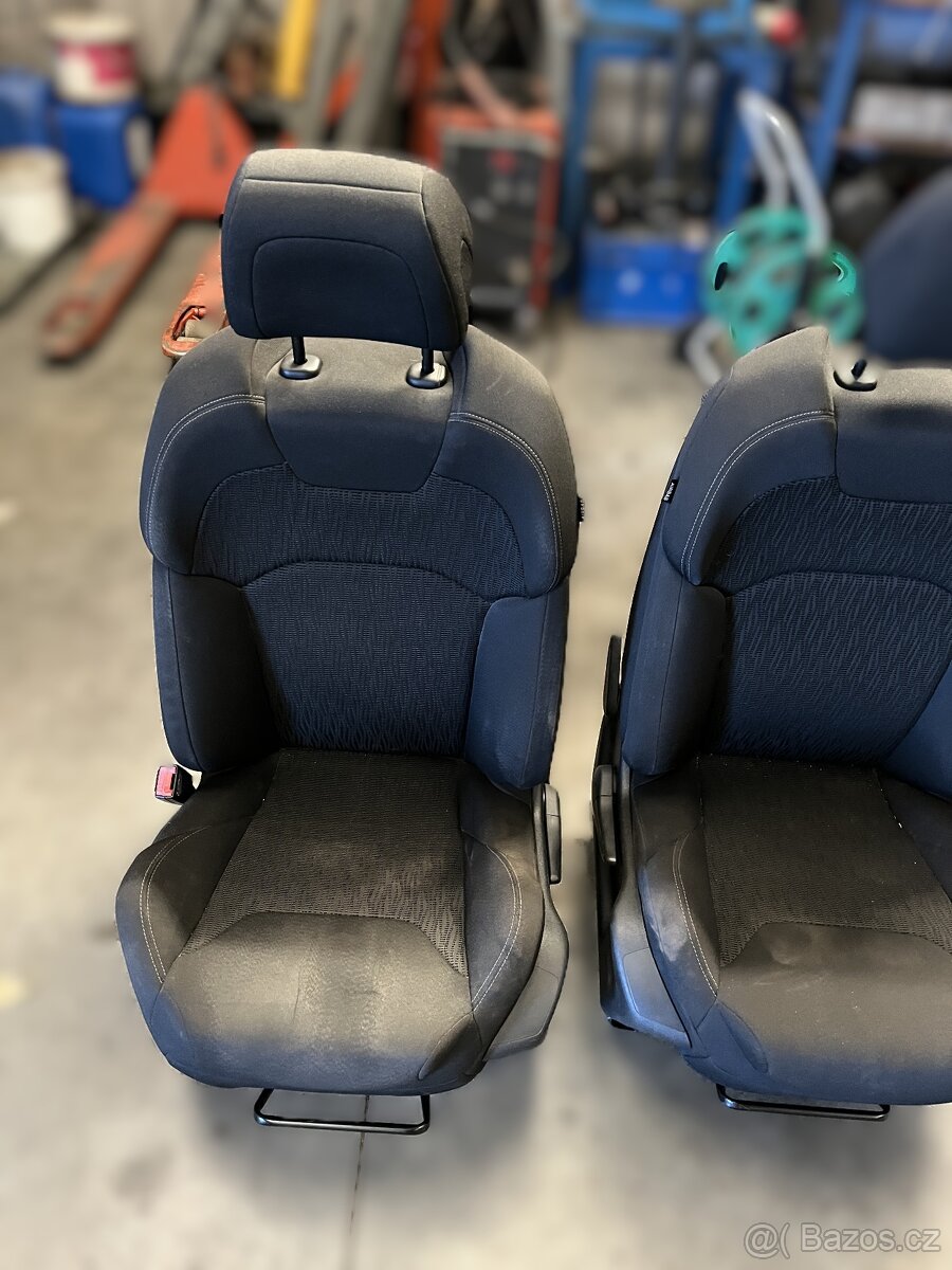 Citroen C5 III kapota - 3