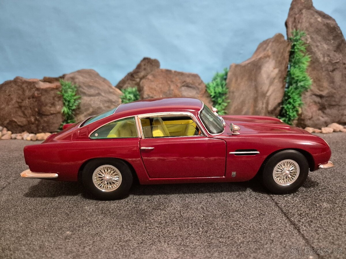 Prodám model 1:18 Aston Martin DB5 - 3