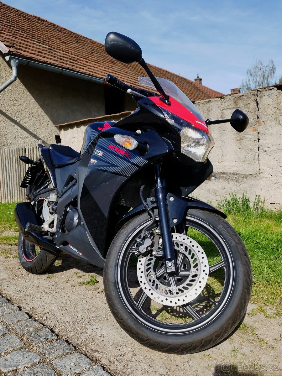 Honda cbr125r - 3
