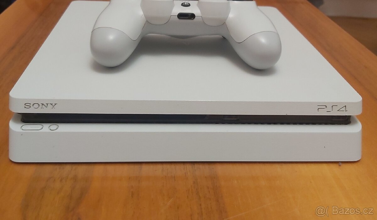 PS 4 SLIM 500GB - 3