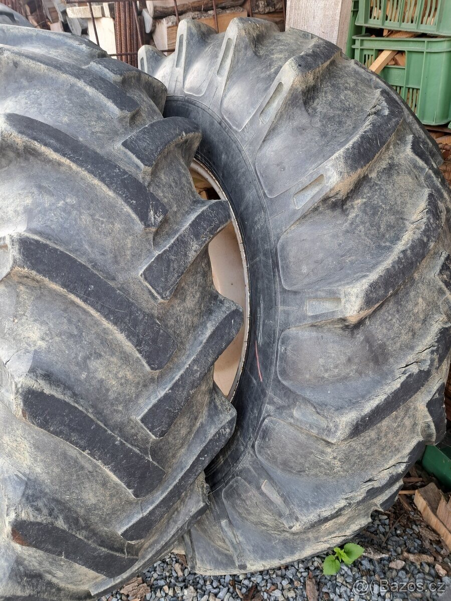 Zetor uřI kola 16,9-28. - 3