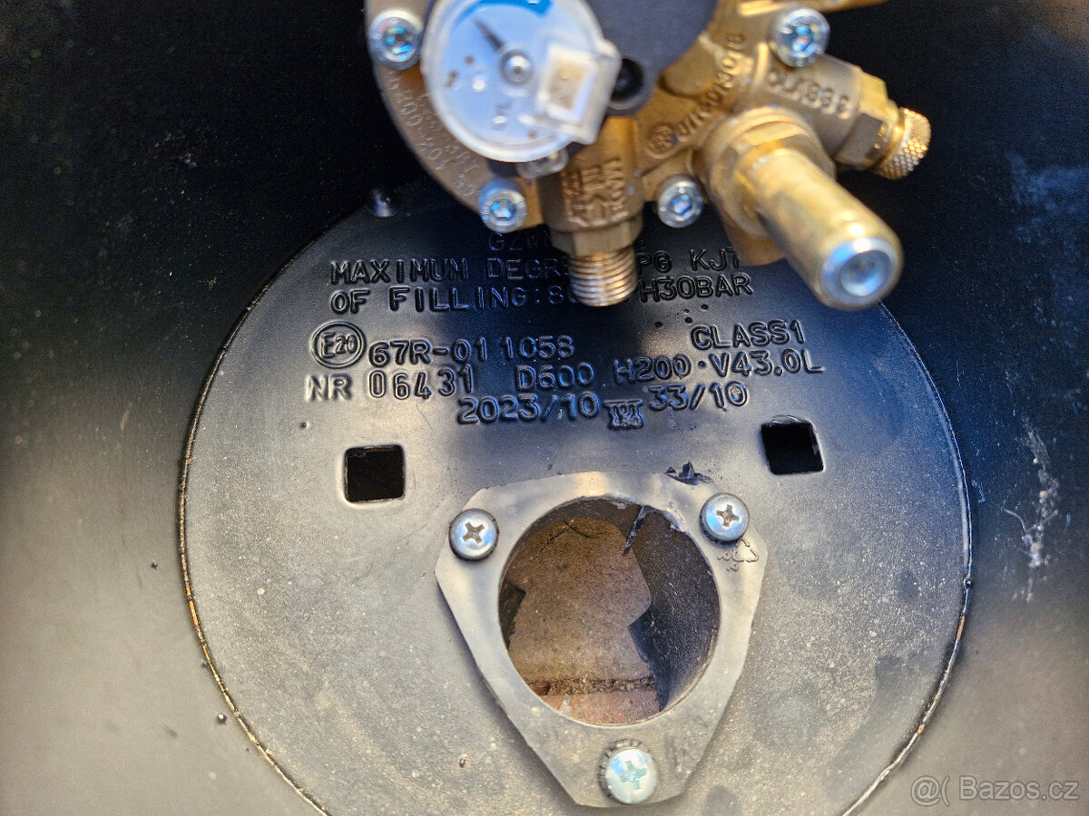 LPG nádrž bomba platná do 10/2033 - 3