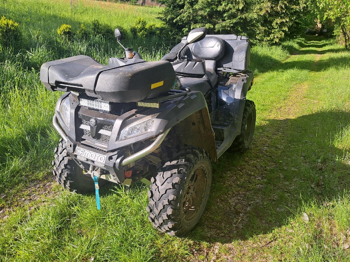 Cf moto gladiátor 800