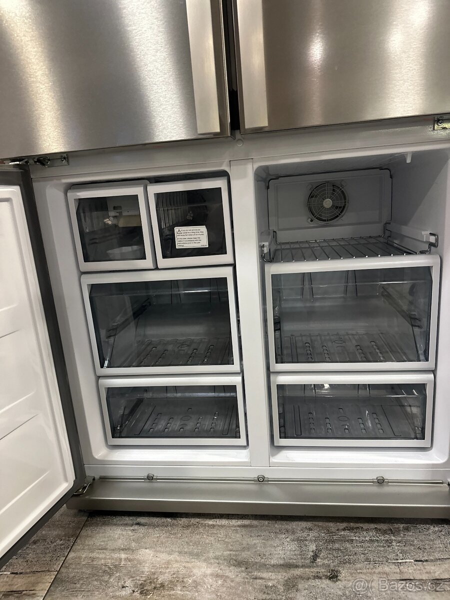 Lednice Multi door Blomberg - 3