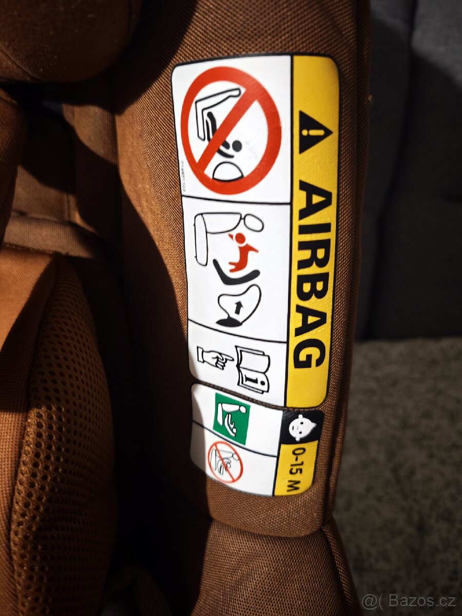 Autosedačka Maxi Cosi Pearl Pro2 i-size + základna 3way fix - 3