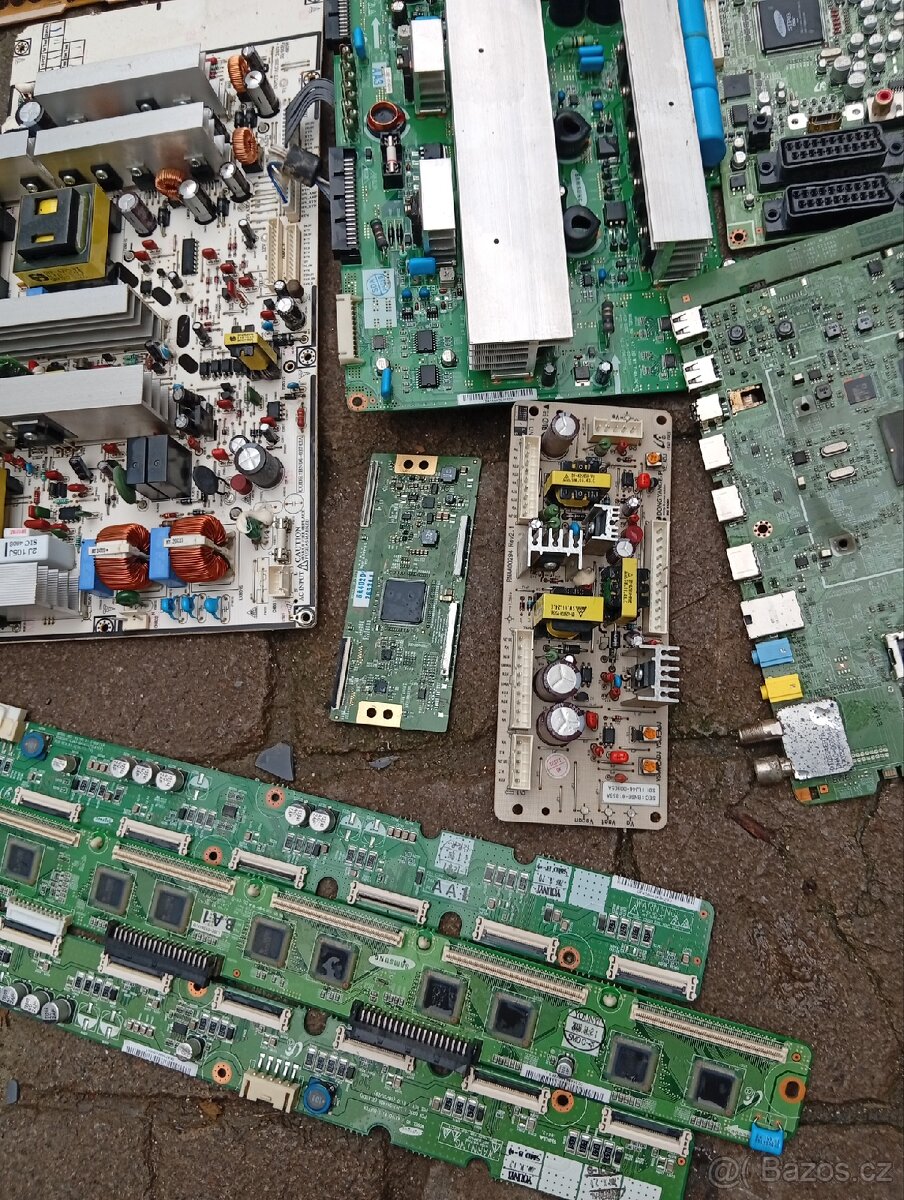 Plošné spoje LCD desky - 3