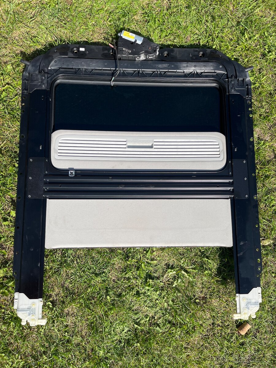 VW Golf5 střešní okno(sibr) 1K0877255A - 3