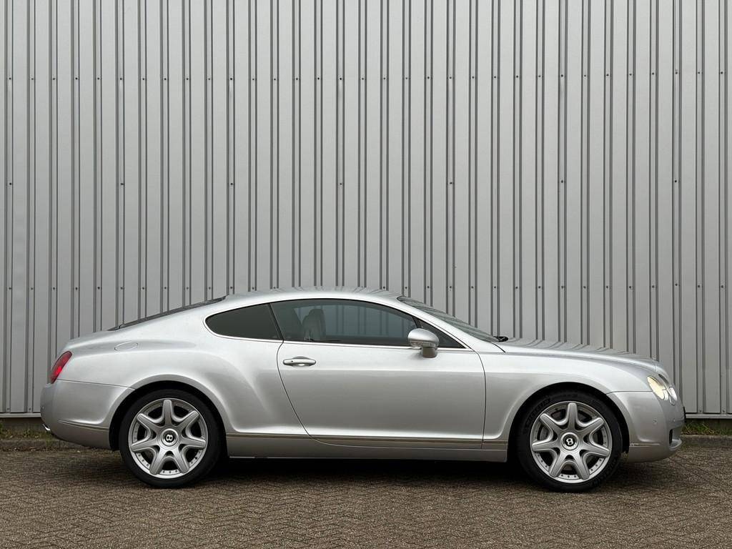 Bentley Continental GT 6.0 W12 YOUNGTIMER z roku 2004 - 3