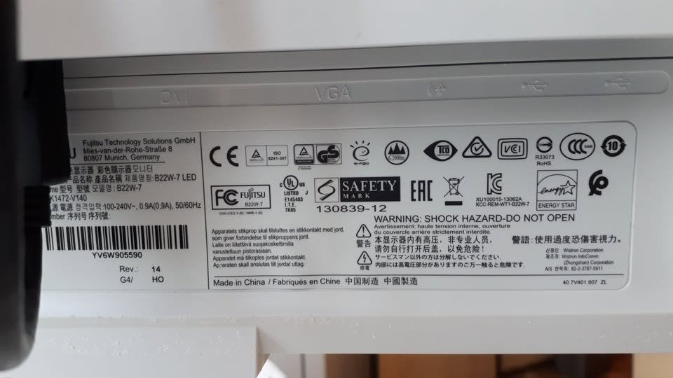 Monitory Fujitsu B22W-7 - 3