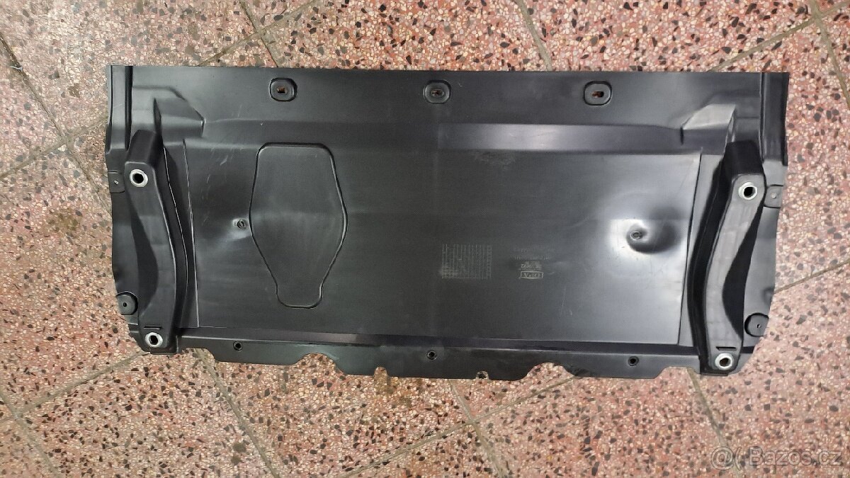 Prodám kryt pod motor Audi A6 C7 - 3