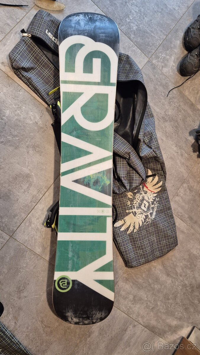 Snowboard 156cm , obal, boty velikost 10 - 3