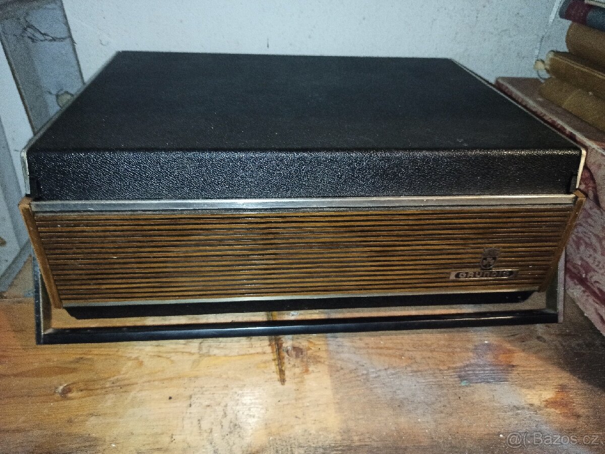 Magnetofon Grundig - 3