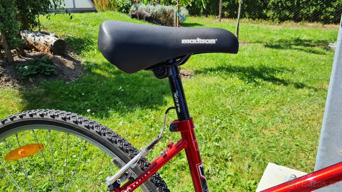 Trekové kolo Madison - 3