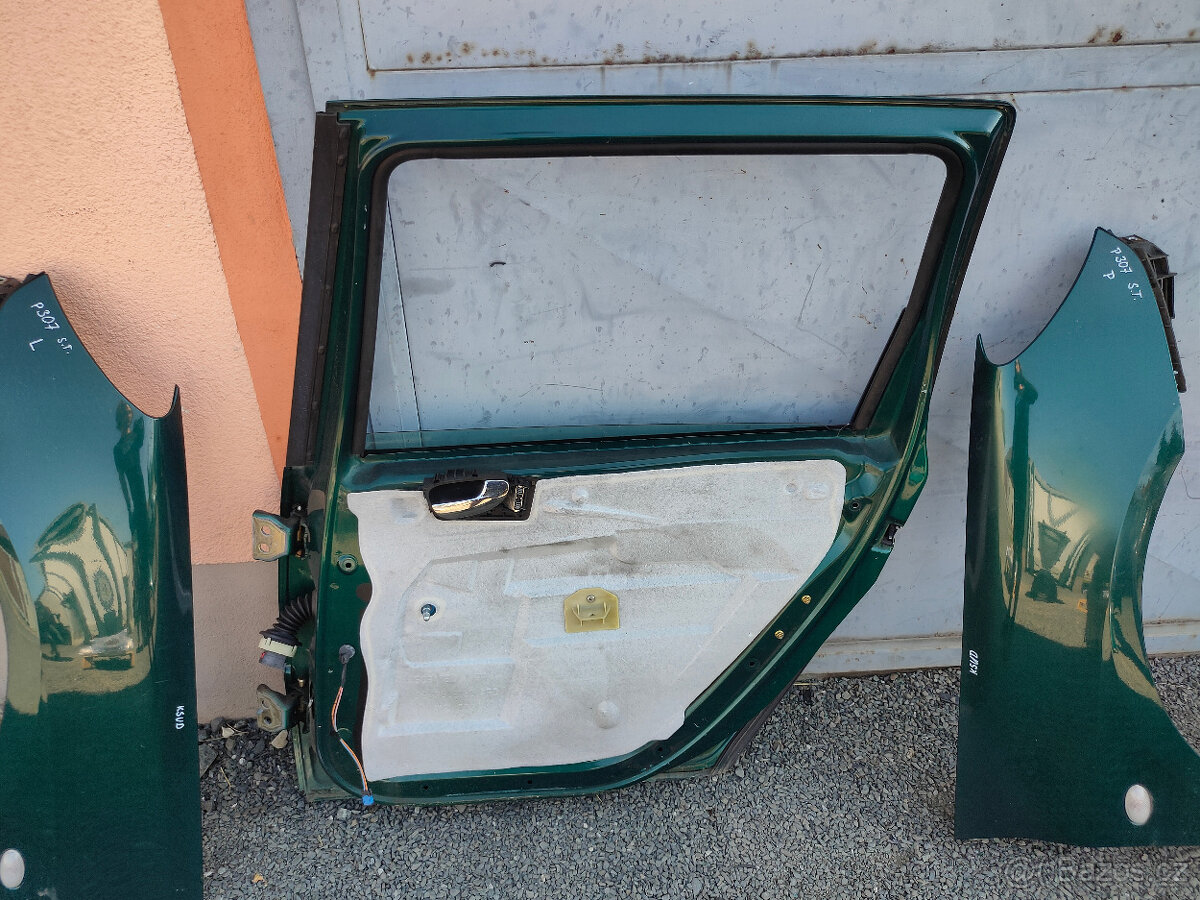 Levý blatník, pravé zadní dveře Peugeot 307 - KSUD - 3