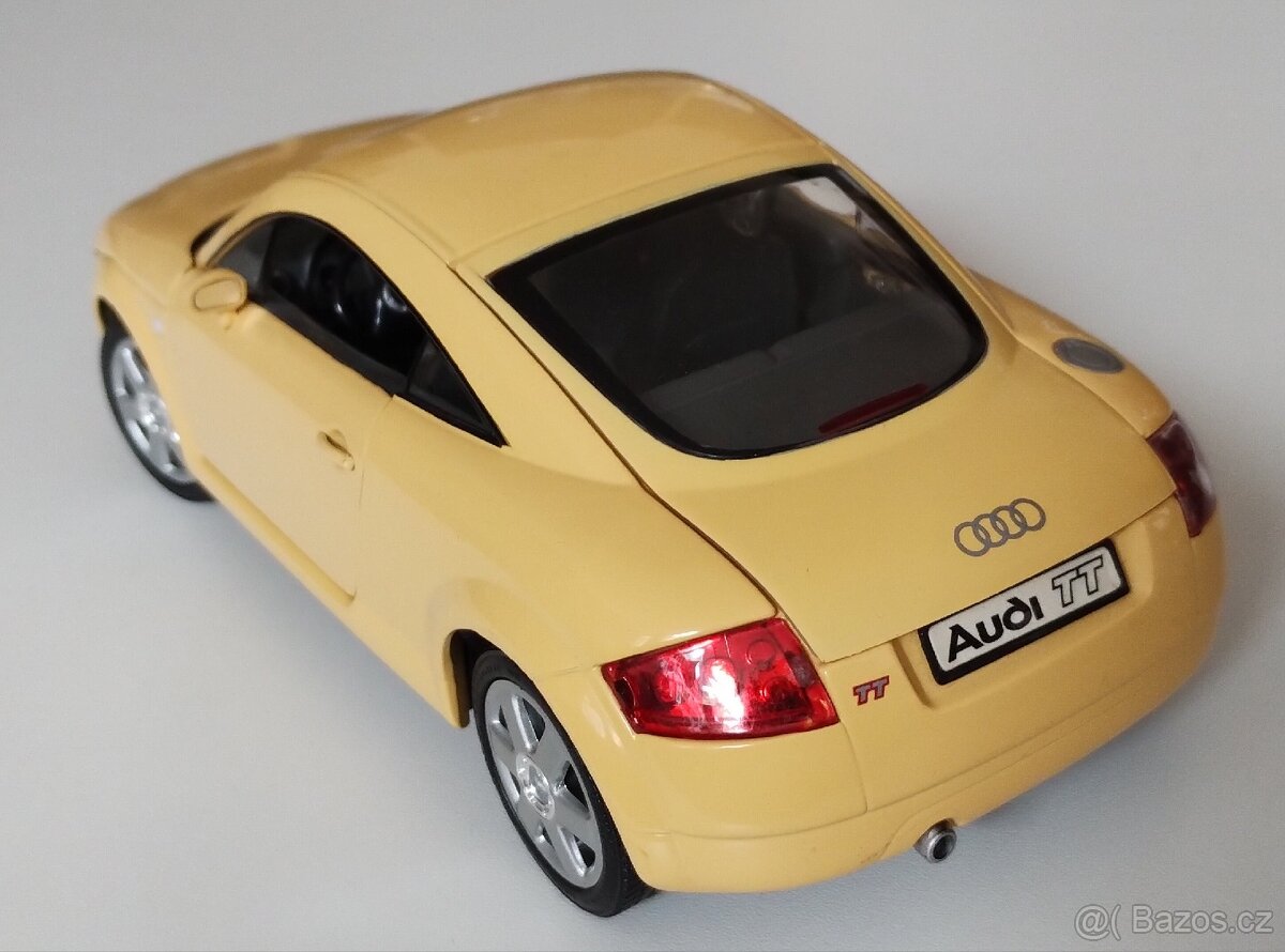 Audi TT 1/18 - 3