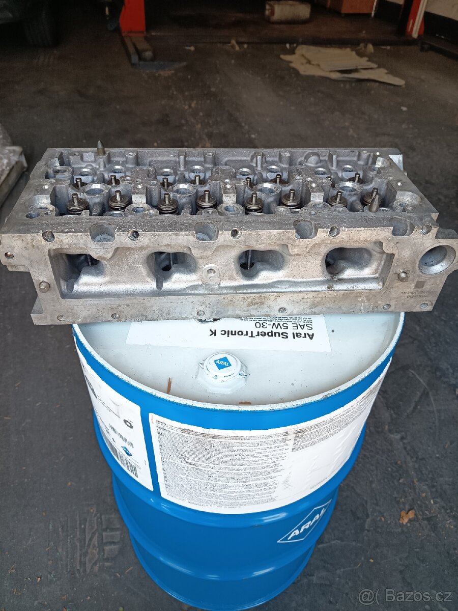 Hlava válců VW 1.6 TDI 04L103064F - 3