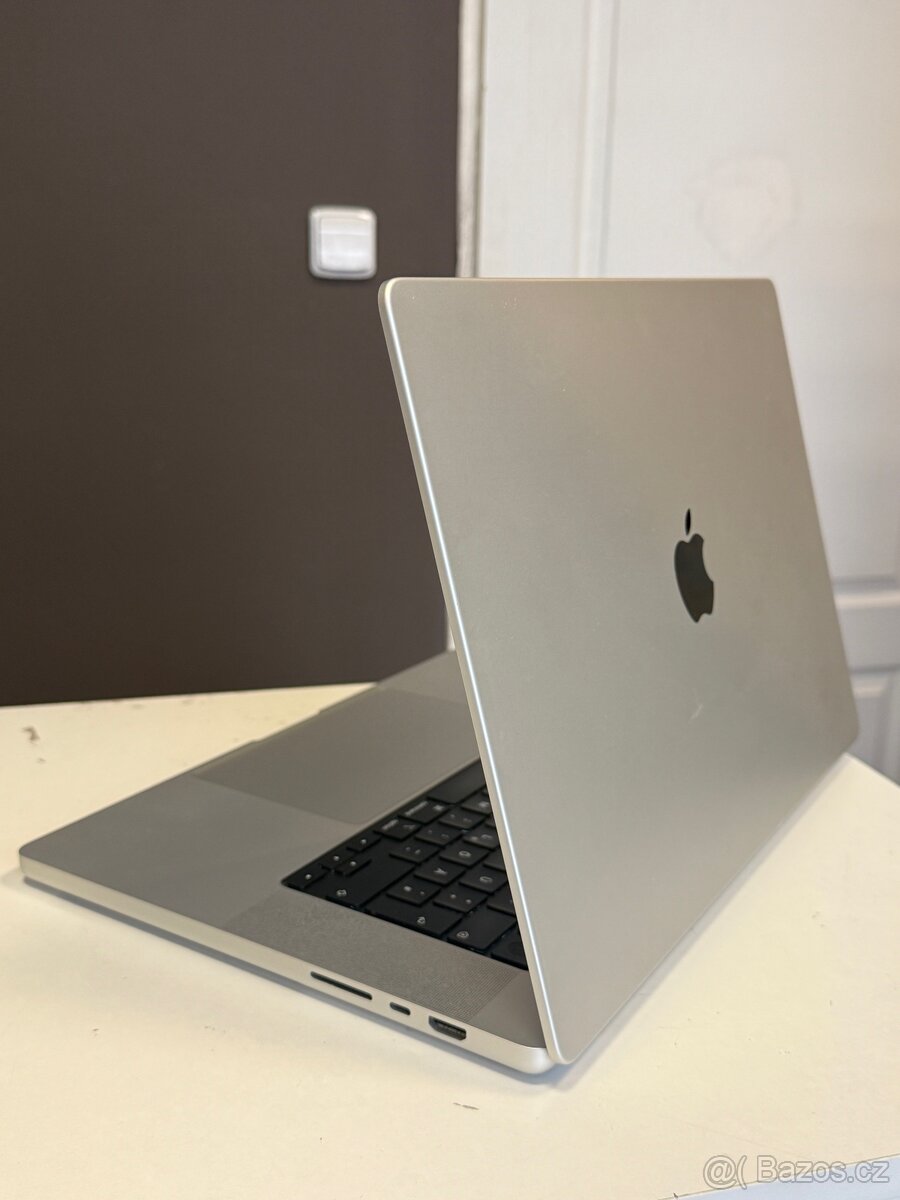 TOP STAV - MacBook PRO 16” M1 PRO - 3