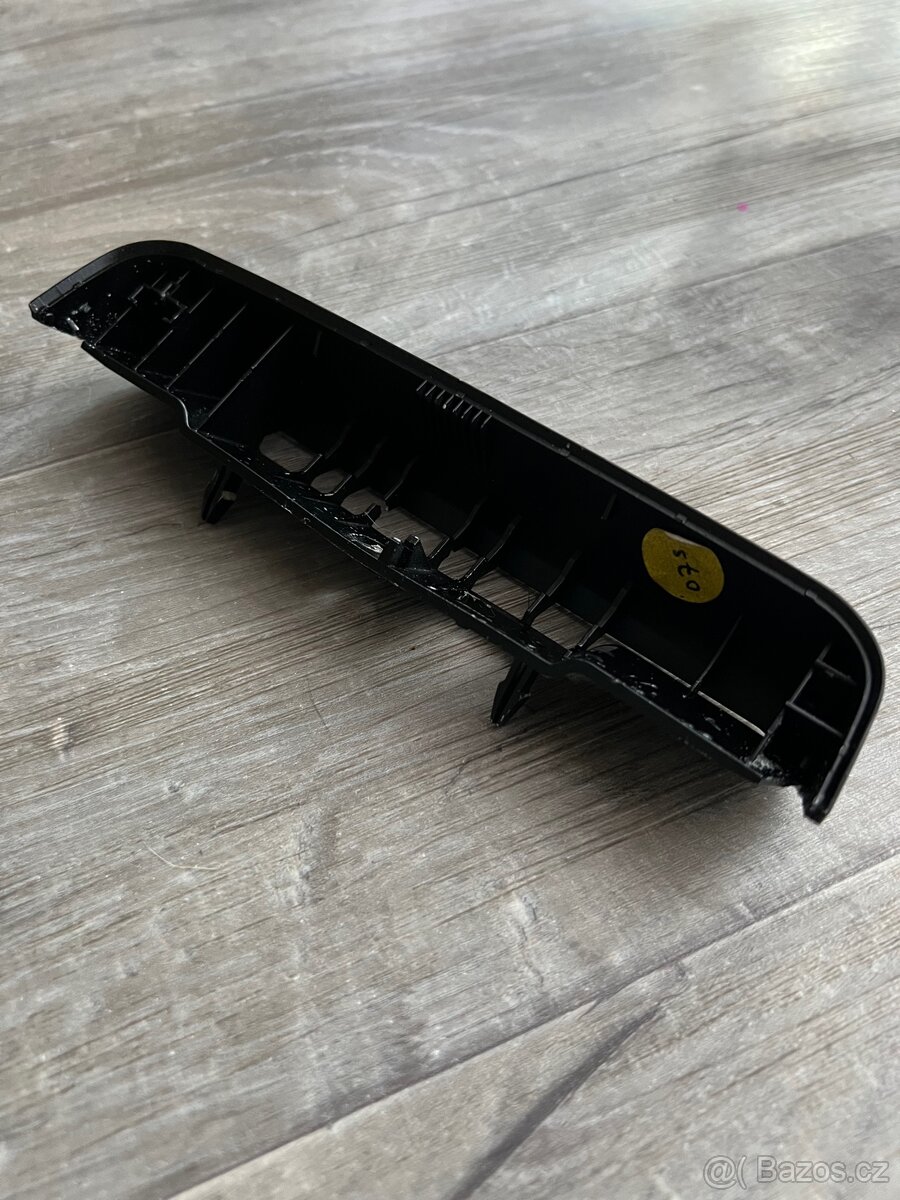 Golf 4 Onstar panel - 3