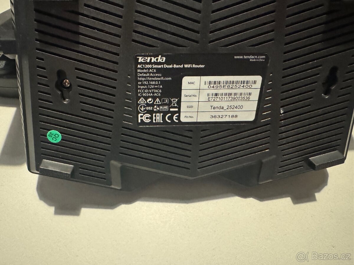 Tenda AC1200 WiFi router - 3