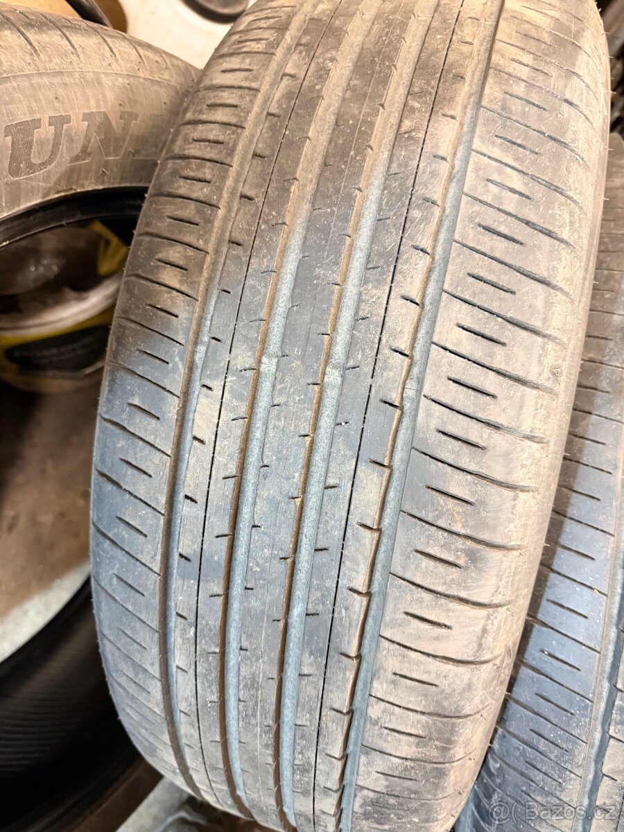 Dunlop 235/50R21 - 3