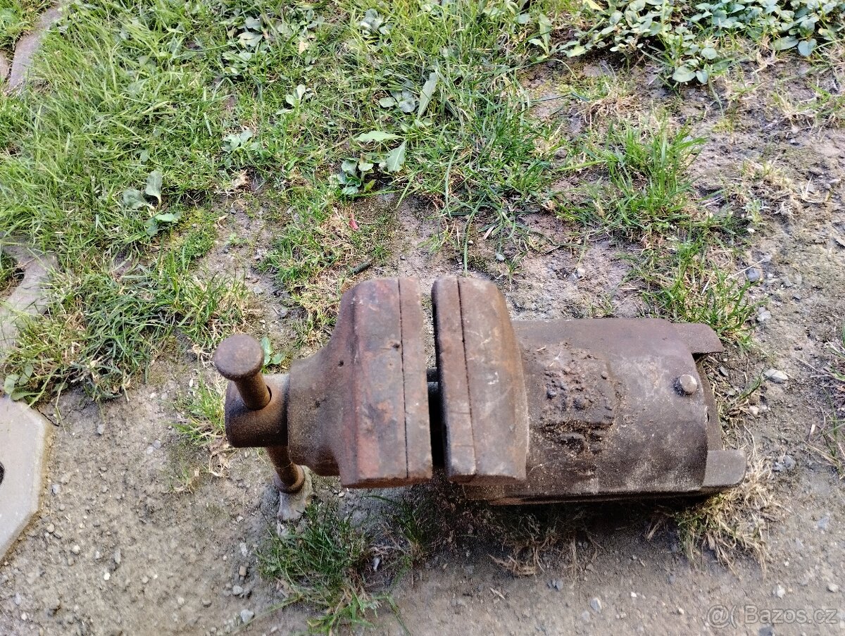 Historický svěrák - 3
