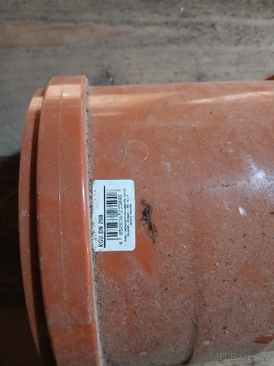 Kanalizační roury 200 - 3
