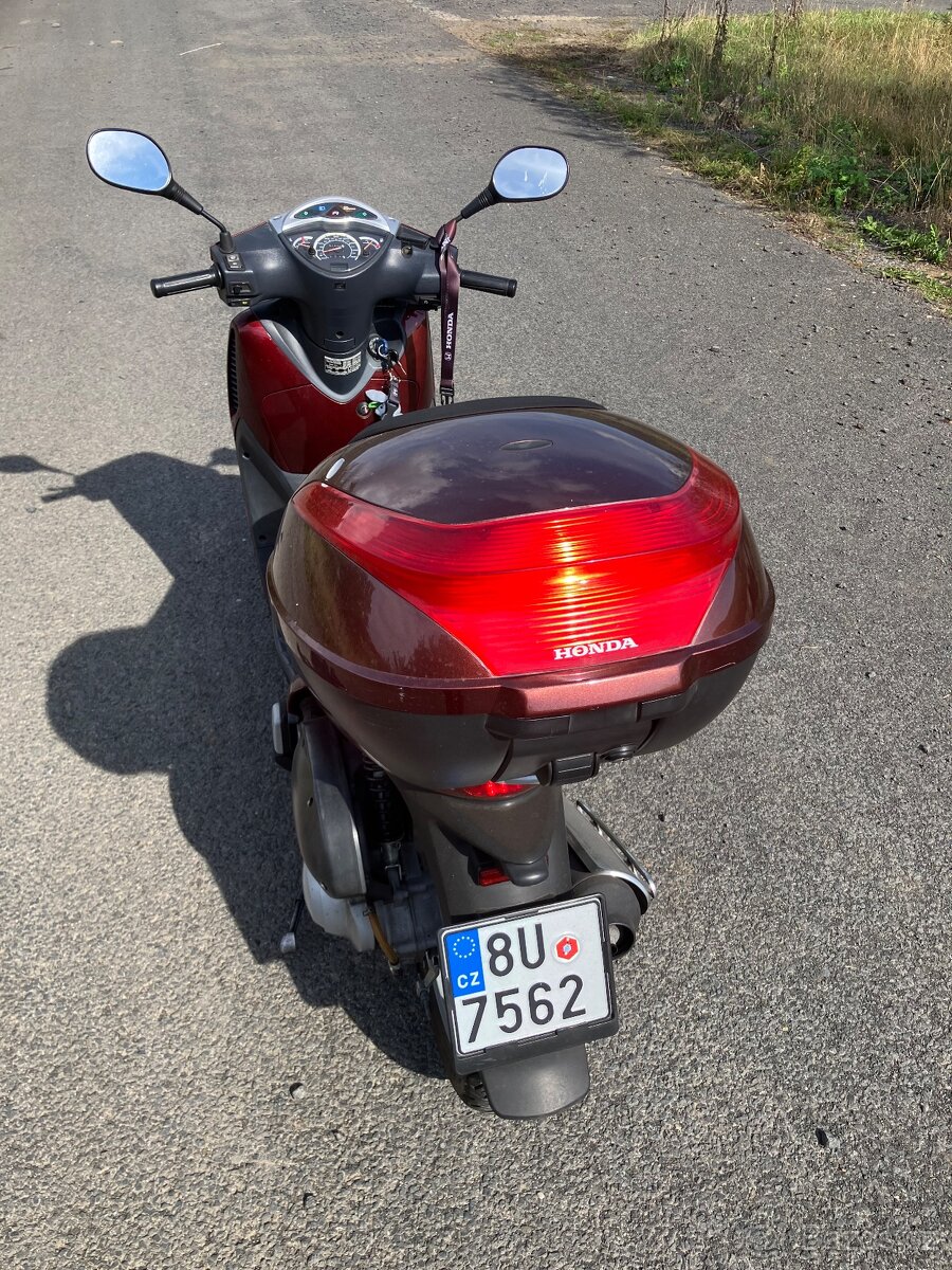 Honda SH 150i - 3