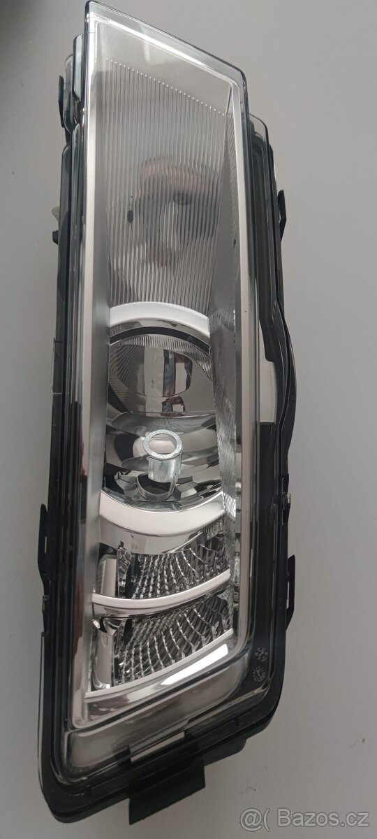 Škoda Rapid 5JA mlhovka prava led denní svíceni - 3