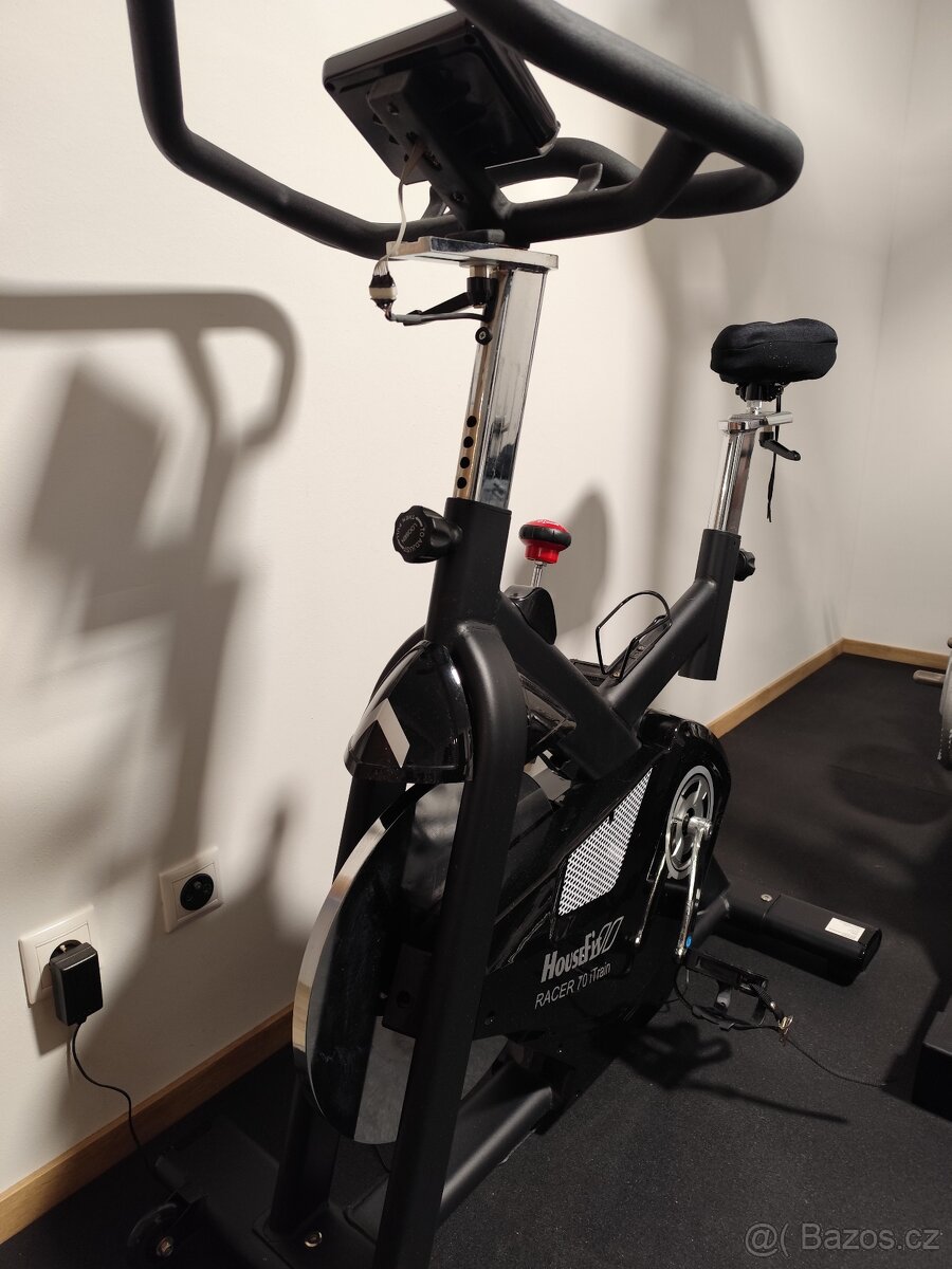 Kvalitní cyklotrenažér Housefit Racer 70 iTrain - 3