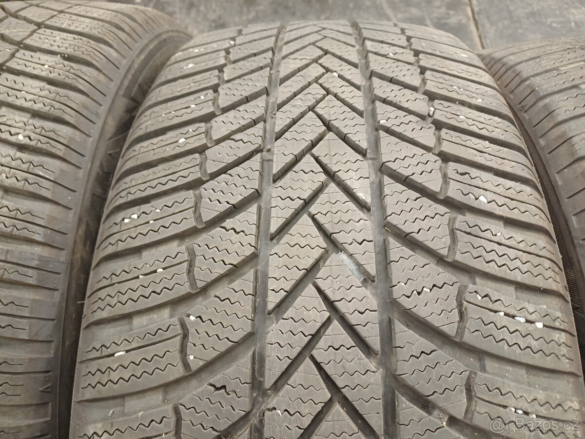 Zimní pneu Bridgestone 245/45/18 100V - 3