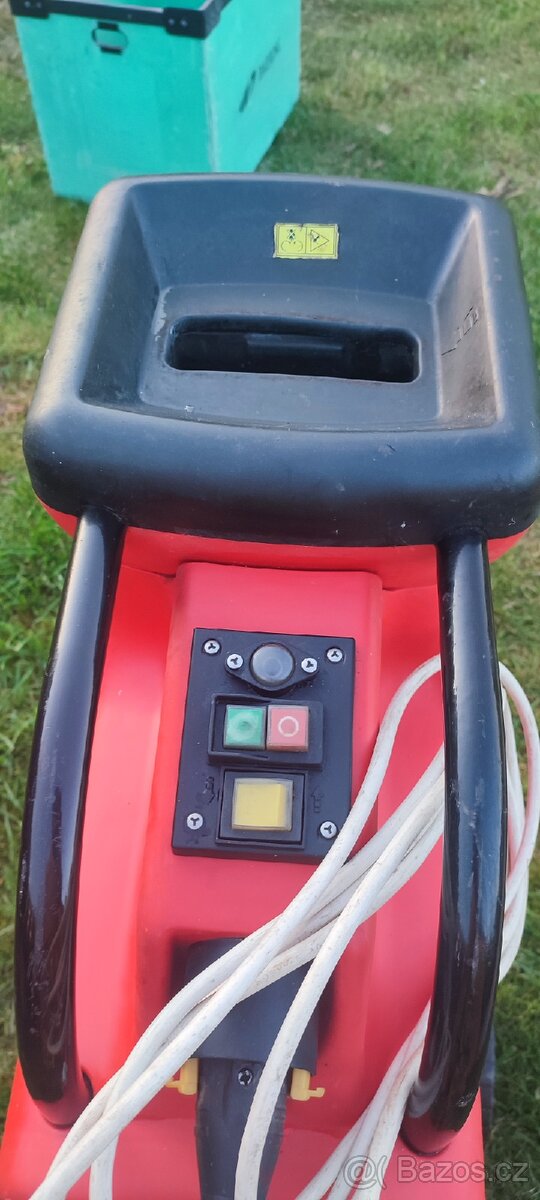 Štěpkovač, drtič větví - 3