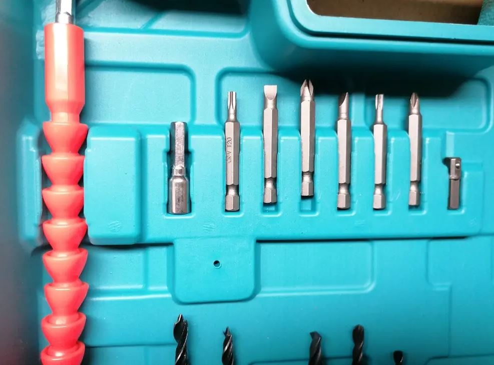 Aku vrtačka/utahovák makita - 3