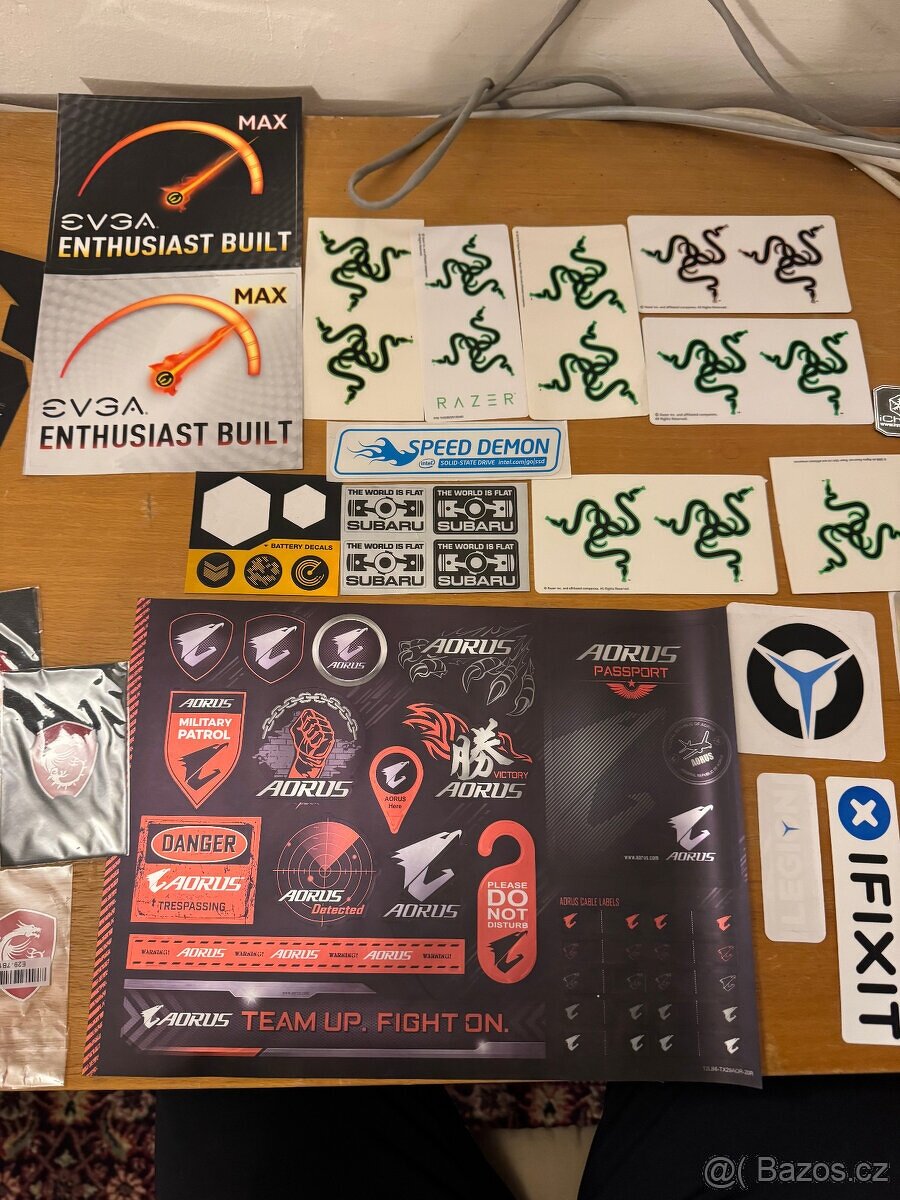 Originální samolepky a plakáty - ASUS TUF, ASUS ROG, Razer - 3