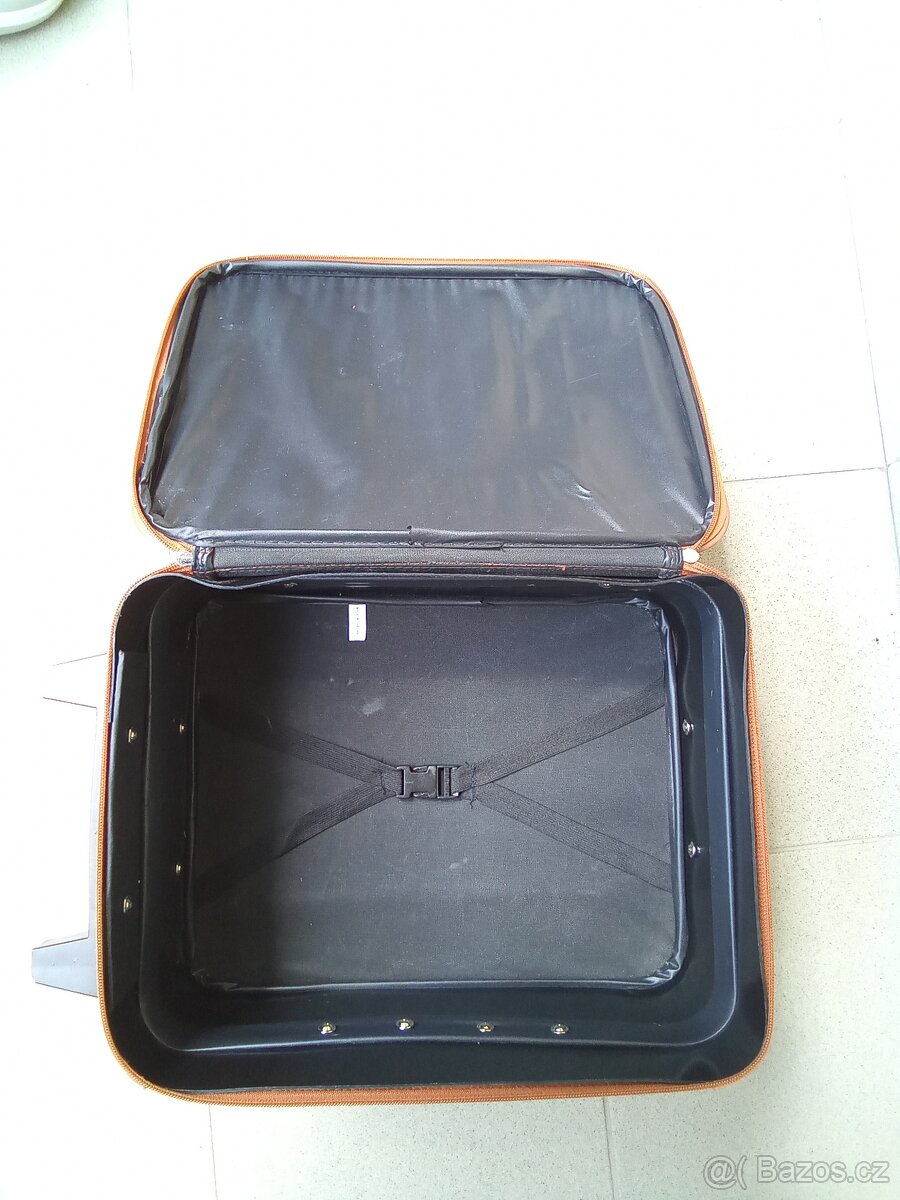 DETSKY KUFR & VECI DO SKOLY & DĚTSKÉ BOTY - 3