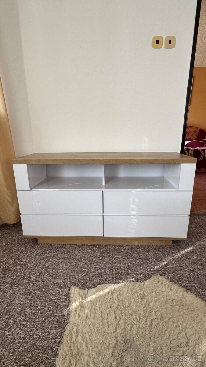TV stolek - 3