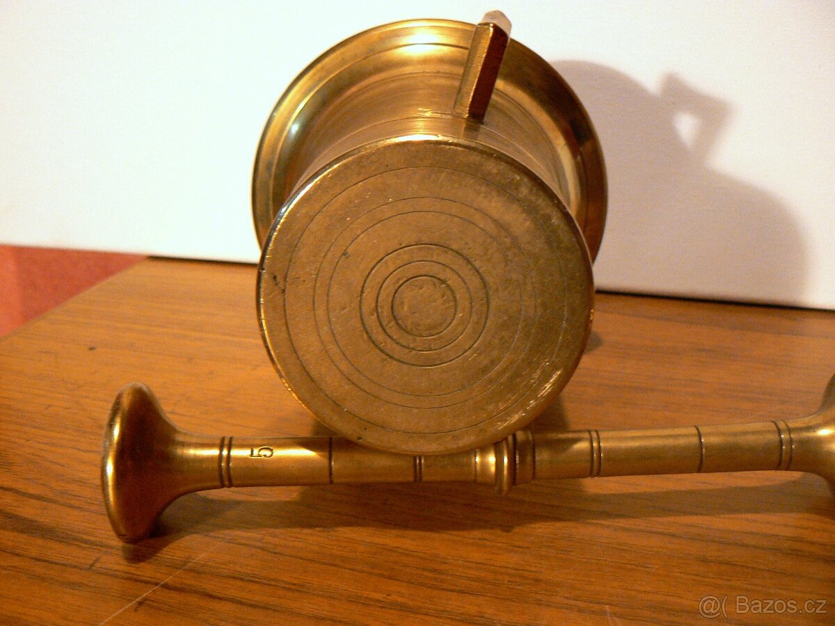 mosazný hmoždíř - 3