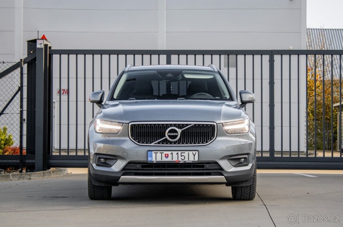 Volvo XC40 D4 Momentum AWD A/T - 3
