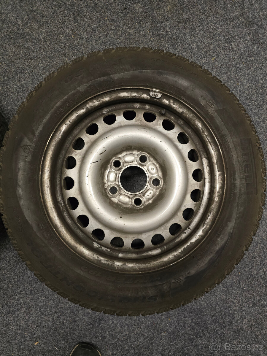 Ford Connect - plech originál R15zimní - 3